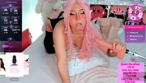 Sexy hottie Anetta Keys enjoys a solo toy masturbation