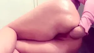 Solo hoe spreading ass and pussy after toying masturbation
