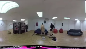 Amateur teens threesome