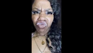 Biiggjuiccyfruit aka biiggjuiccyfruit OnlyFans Huge