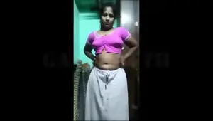 Desi Tamil Aunty Nude Striping Cilps