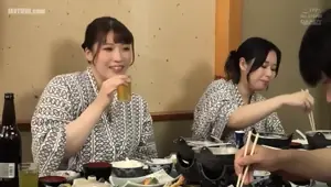 I Was Sandwiched Between My Mother's Busty Step Mom Friends At A Mixed Bathing Hot Spring And Made A Toy Chitose Saegusa