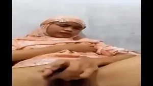 Hijab Masturbation