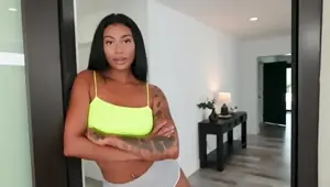 Ariana Starr Hawaiian Bombshell