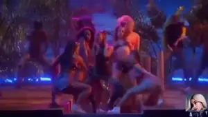 Ariana Grande sensual view