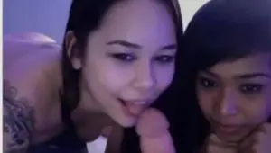 Horny teens in threesome