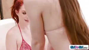 Petite stepmom is rimmed by stepdaughter