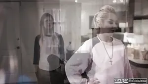 Stepdaughter gives bj to her stepmoms bf