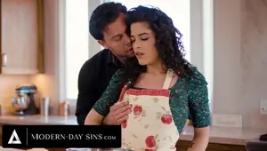 MODERN DAY SINS Cheating Housewife Agrees To FREE USE CREAMPIE To Please Her Horny Husband!