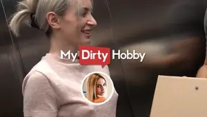 MyDirtyHobby Courier fucks his blonde beautiful customer