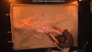 Rosie Lynn in vacbed