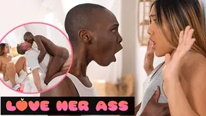 DEVIANTE Asian Thai babe and stunning black African beauty get into a anal threesome with squirt