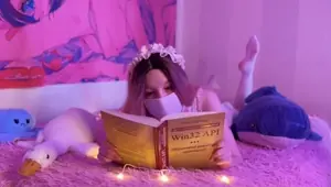 Petite Girl Gets A Cumshot On Her Perfect Ass