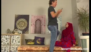 he caught his wife in hijab having virtual infidelity