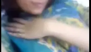 beautiful muslim pakistani girl showing big boobs