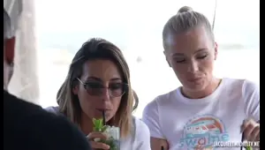 jacquieetmicheltv swame bus