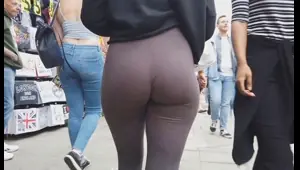 perfect round bubble ass blonde tight leggings walk