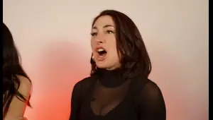 hot girls watch crazy huge dildo porn!