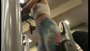 blonde gym training booty