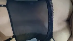 Istri Tetangga Sange di Entot Sampai Kaki Gemetar Minta Ampun