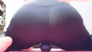 Big ass Naughty strength training masturbation while rubbing dumbbells