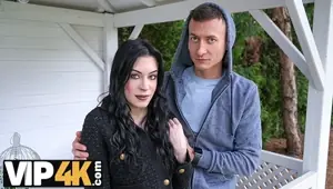 HUNT . Back to Basics Anna De Ville