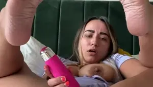 Creamy closeup dildo fuck and intense orgasm Little Laine