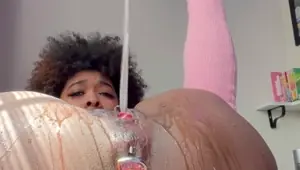 Super Soaker Squriting with NASTY ending