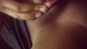 hot aninha touchung her wet pussy