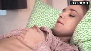 Big Ass Oxana Chic Fucks Cheating Husband In Hostel Room HORNY HOSTEL