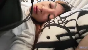 Pinay Napagod galing mall, quickie lang kay bf coz Tired so just a quick sex with bf SingCan