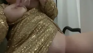 ARABIAN SNOWWHITE DUBAI LUXURY REAL ESCORT GIRL SHOW HER PINK PUSSY ON FACETIME TO HER BOYFRIEND