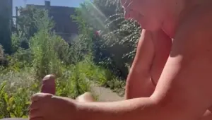 handjob in my garden and big cumshoot with the sun hmmm