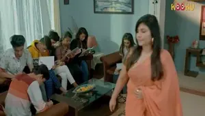 Sexy teacher Sunny Leone