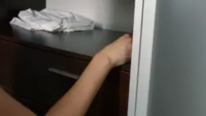 X SENSUAL Follow the lipstick