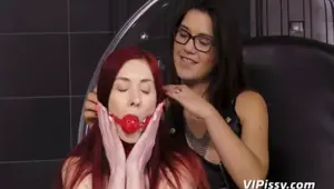 VIPISSY Lesbian piss slave earns golden rewards