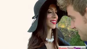 REALITY KINGS Classy milf pussylicking teens box