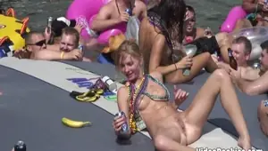 VIDEO ROOKIES Outrageous down the street teens caught on video