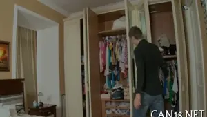 Taming a pussy at the kitchen video 2