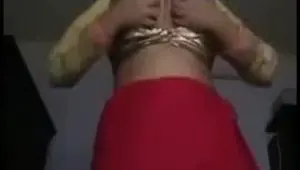 Huge tits Desi Bhabhi in saari undressing