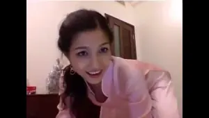sexy in ao dai chat