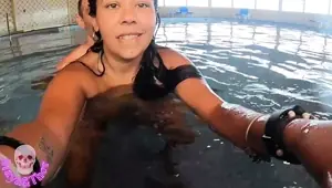 Tetona Amateur Was Too Hot to Be Fucked in the Pool