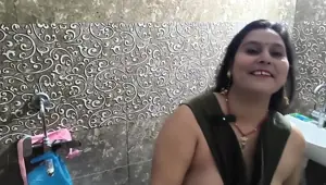 Step daughter seduced her step dad to fuck her pink pussy cum inside vagina