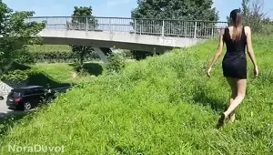 Risky Outdoor Fuck Next to the Highway