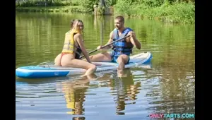 Stepbro catches big wave in stepsister's pussy