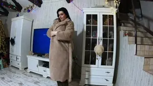 Romantic Fucking and Cum Play on a Fur coat Linner 268