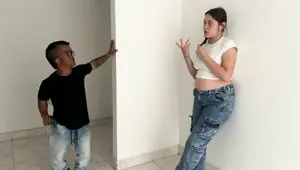 I Fuck a Rich Pregnant Real Estate Agent so She'll Let Me Rent Her House, and I End up Sticking My Huge Cock in Her.