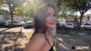 Italian beauty Valentina shows her talent for anal